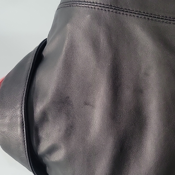 Danier Black Fitted Jacket - Picture 4 of 10